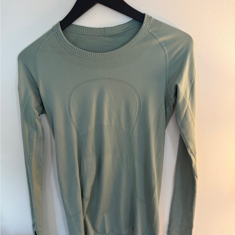 Lululemon Swiftly Tech Long Sleeve
